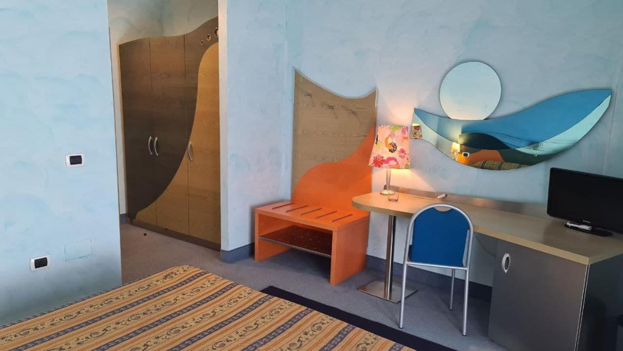 Hotel Del Sole Margherita Di Savoia Eksteriør bilde